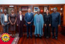 السفير المصرى يلتقى برئيس البرلمان الغانى وزعيم الأغلبية