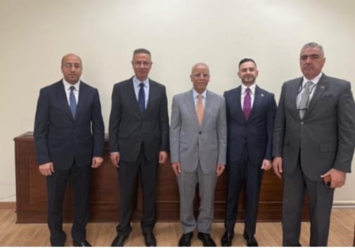 السفير العراقي يلتقي الأمين العام المساعد رئيس بعثة جامعة الدول العربية لمراقبة الانتخابات العراقية. السفير العراقي يلتقي الأمين العام المساعد رئيس بعثة جامعة الدول العربية لمراقبة الانتخابات العراقية.