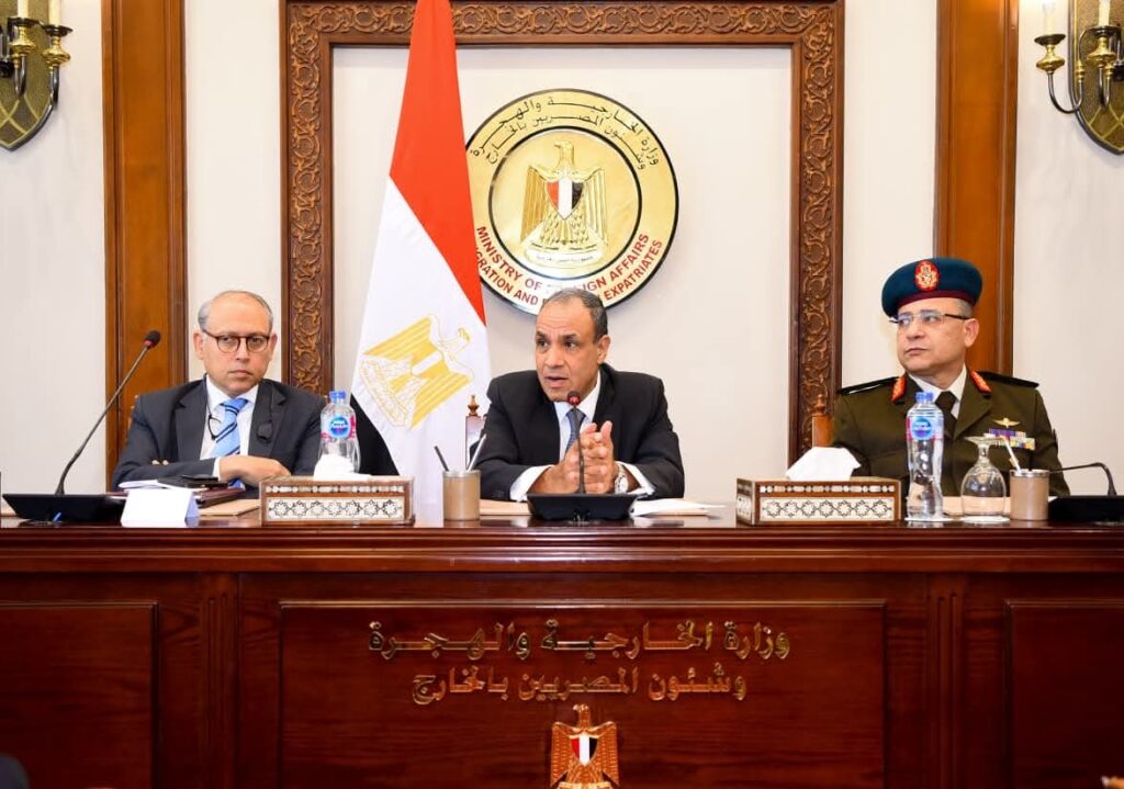 وزير الخارجية يستقبل الدارسين الأجانب فى وفد كلية الدفاع الوطني بالأكاديمية العسكرية للدراسات العليا والاستراتيجية