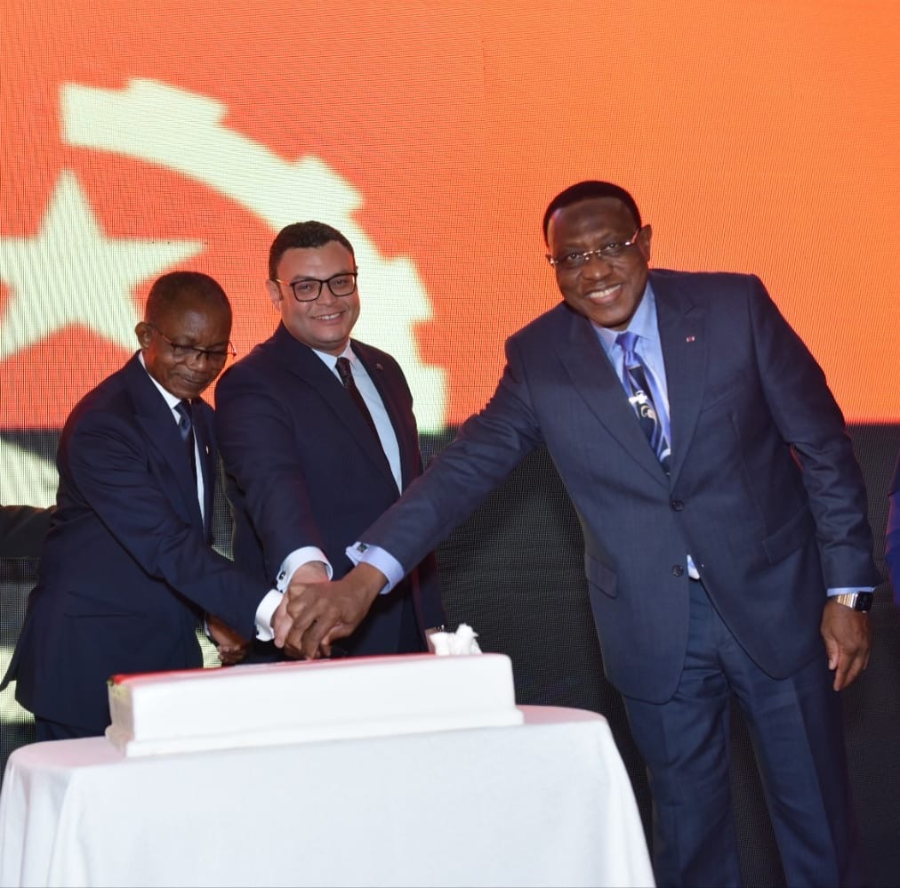 افريقيا تحتفل بالذكرى الخمسين لاستقلال جمهورية انجولا