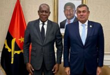 نائب وزير الخارجية يشارك في الاحتفال بالذكرى الخمسين لاستقلال أنجولا