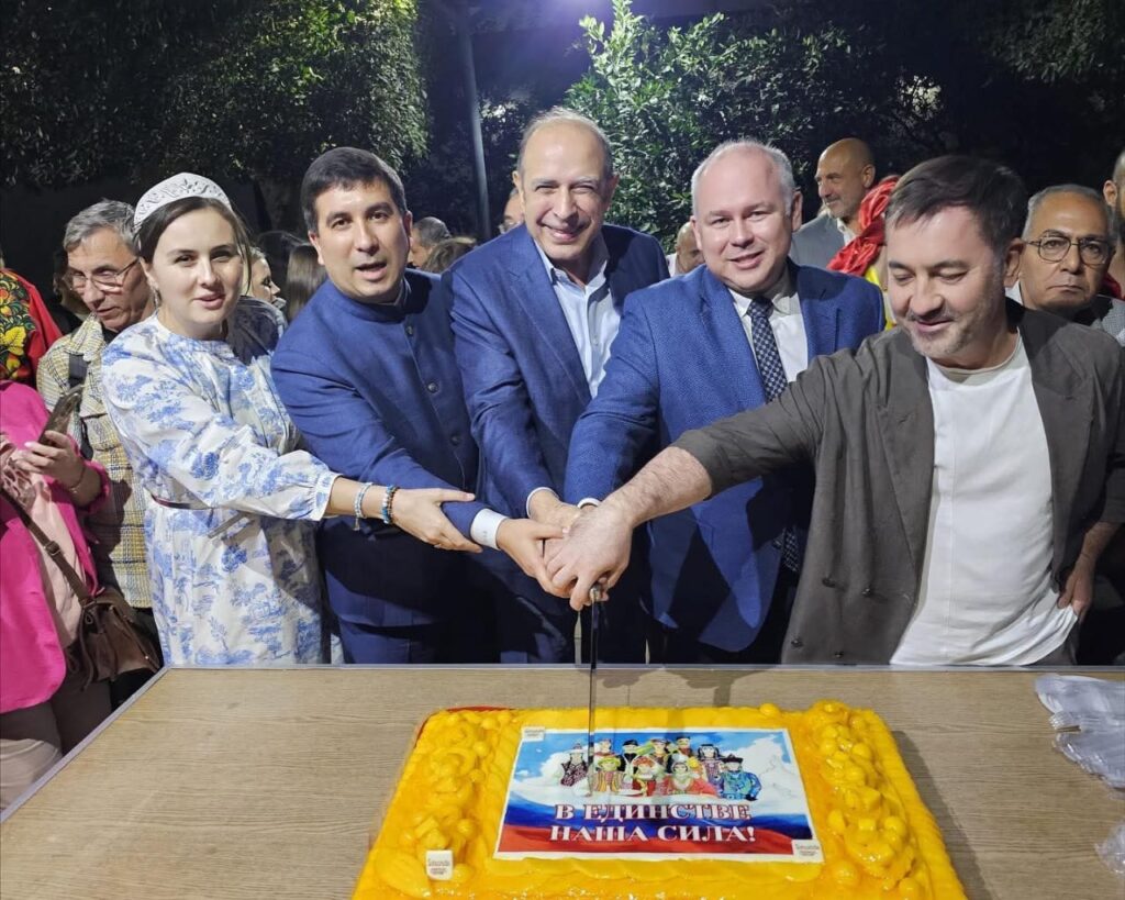 برعاية مصرية.. كرنفال روسي في عيد الوحدة برعاية مصرية.. كرنفال روسي في عيد الوحدة