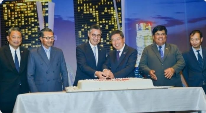 سفير سنغافورة في الاحتفال بعيد الاستقلال مصر أول دولة عربية تعترف باستقلال سنغافورة عام 1965