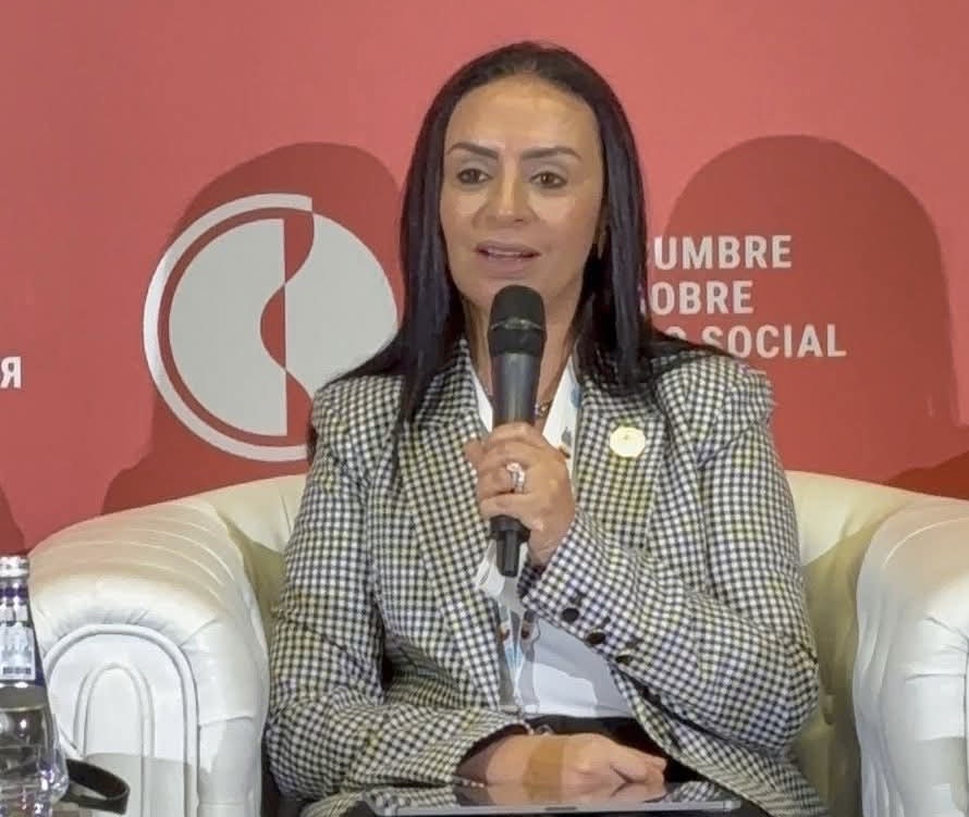 الأسرة ركيزة أساسية للتنمية والتكامل الاجتماعي ندوة وزارة التضامن في مؤتمر القمة العالمي بقطر الأسرة ركيزة أساسية للتنمية والتكامل الاجتماعي ندوة وزارة التضامن في مؤتمر القمة العالمي بقطر