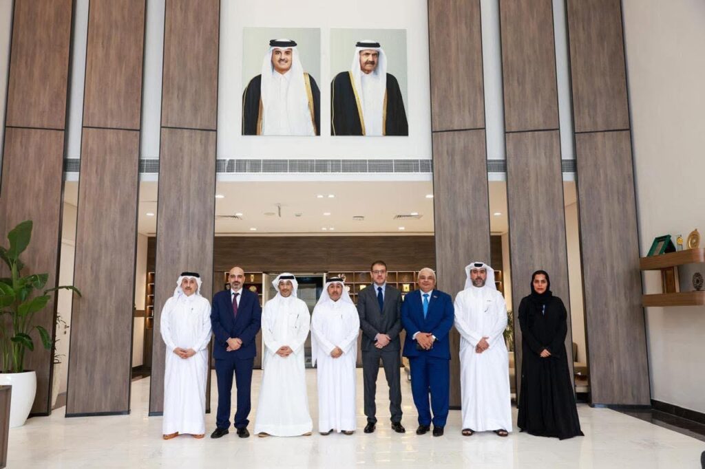 بحث تبادل الخبرات في مجال التدريب الدبلوماسي في زيارة المعهد الدبلوماسي القطري بحث تبادل الخبرات في مجال التدريب الدبلوماسي في زيارة المعهد الدبلوماسي القطري