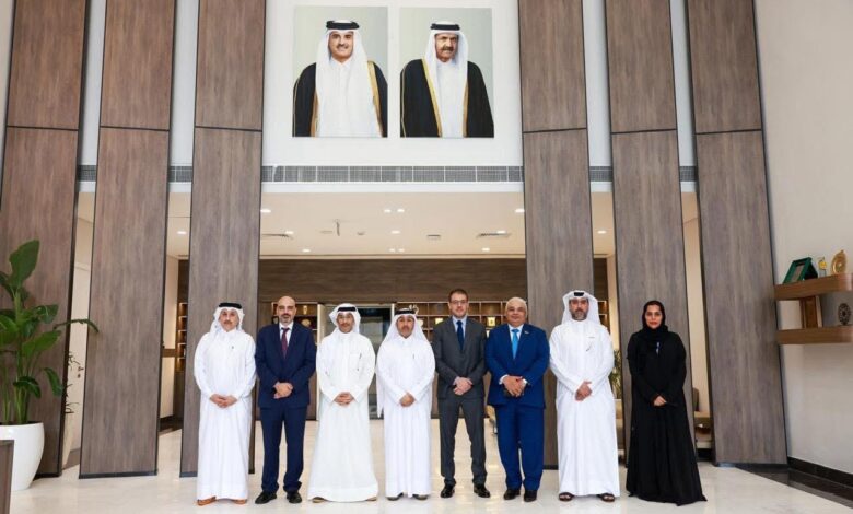 بحث تبادل الخبرات في مجال التدريب الدبلوماسي في زيارة المعهد الدبلوماسي القطري