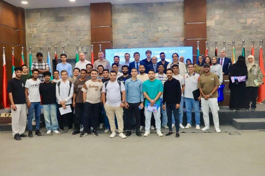 شباب أسوان يرحب بالتكنولوجيا الروسية شباب أسوان يرحب بالتكنولوجيا الروسية