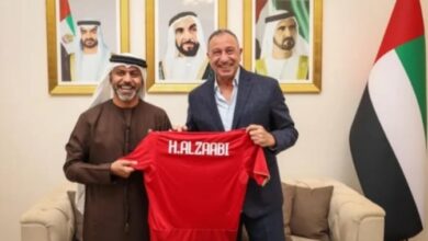 سفير الإمارات: الكابتن محمود الخطيب اسطورة وقامه رياضيه ورمز للخلق الرفيع والتواضع والاحترام