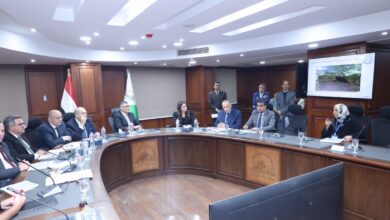 محافظ الجيزة يعقد اللقاء الأسبوعي لبحث شكاوى المواطنين بأحياء العجوزة والعمرانية ومركز أوسيم