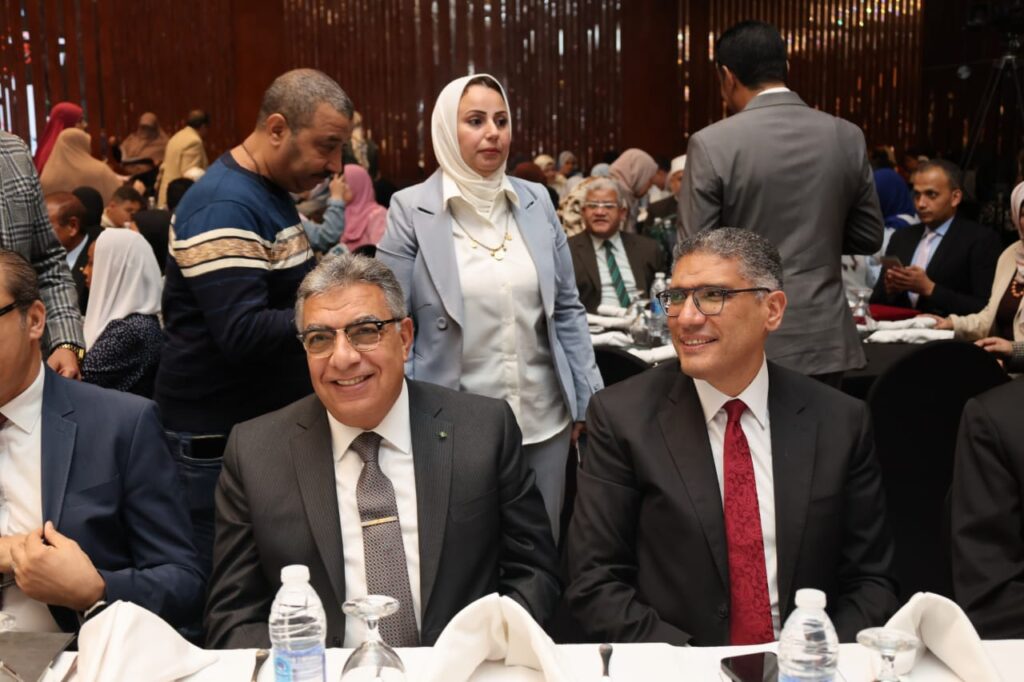 محافظ الجيزة يشهد فعاليات توزيع شهادات إتمام دراسة طريقة برايل 2025 لمتحدّي الإعاقة البصرية محافظ الجيزة يشهد فعاليات توزيع شهادات إتمام دراسة طريقة برايل 2025 لمتحدّي الإعاقة البصرية