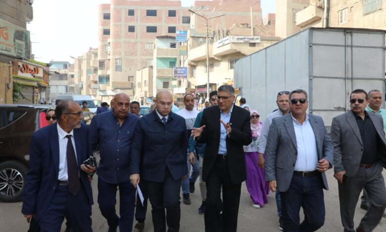 محافظ الجيزة يتفقد مشروعات تطوير الطرق بكرداسة وأوسيم والمنيرة الغربية ويؤكد: تحسين كفاءة المحاور المرورية أولوية لخدمة المواطنين