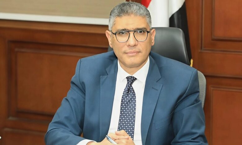 محافظ الجيزة: تخفيض بنسبة 25% من إجمالي قيمة مقابل التصالح في حال السداد الفوري لكامل القيمة على المباني المقامة بالمتناثرات خارج الحيز العمراني