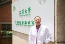 «العالِم المصري سامح سمير علي… اكتشافٌ بيولوجي يفتح طريقًا جديدًا للطاقة النظيفة