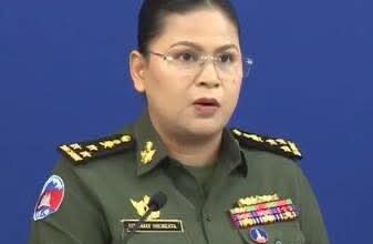 متحدث وزارة الدفاع في كمبوديا نزح عشرين ألف لاجئ بسب هجمات تايلاند على كمبوديا