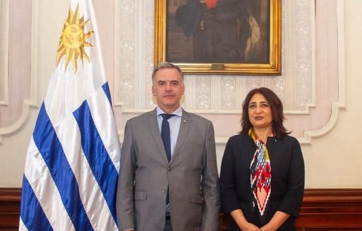 سفيرة جمهورية مصر العربية في مونتفيديو تسلّم أوراق اعتمادها لرئيس جمهورية الأوروجواي سفيرة جمهورية مصر العربية في مونتفيديو تسلّم أوراق اعتمادها لرئيس جمهورية الأوروجواي