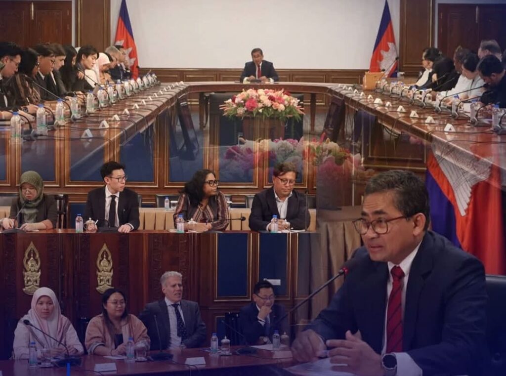 مؤتمر صحفي للخارجية الكمبوديه حول آخر تطورات القتال بين تايلاند وكمبوديا