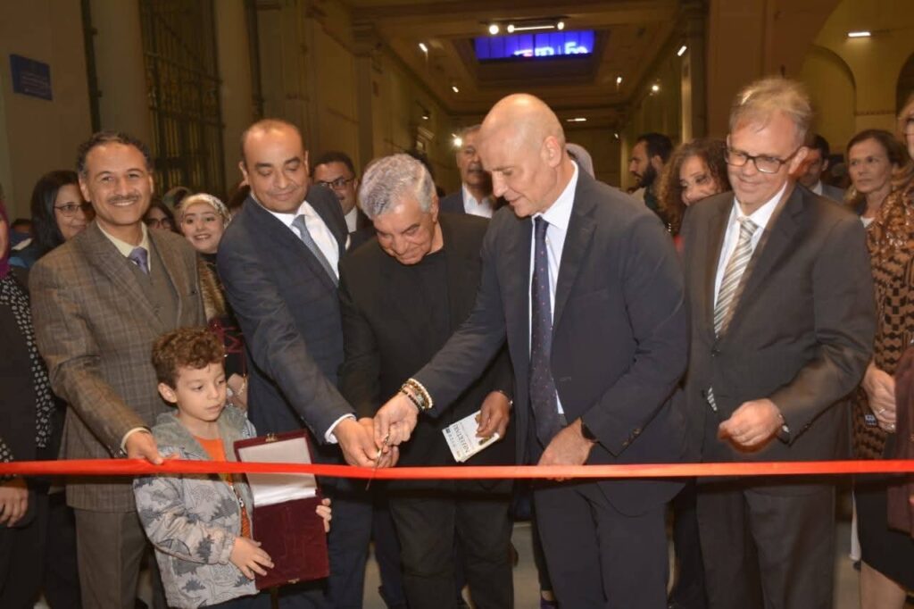 نفرتاري أحياء جمال اجمل الجميلات في معرض يفتتحه السفير الايطالي بالقاهرة