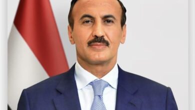 الصحفي فهمي طاهر يكشف تورّط الإخوان في حملة إعلامية ممنهجة ضد السفير أحمد علي عبدالله صالح