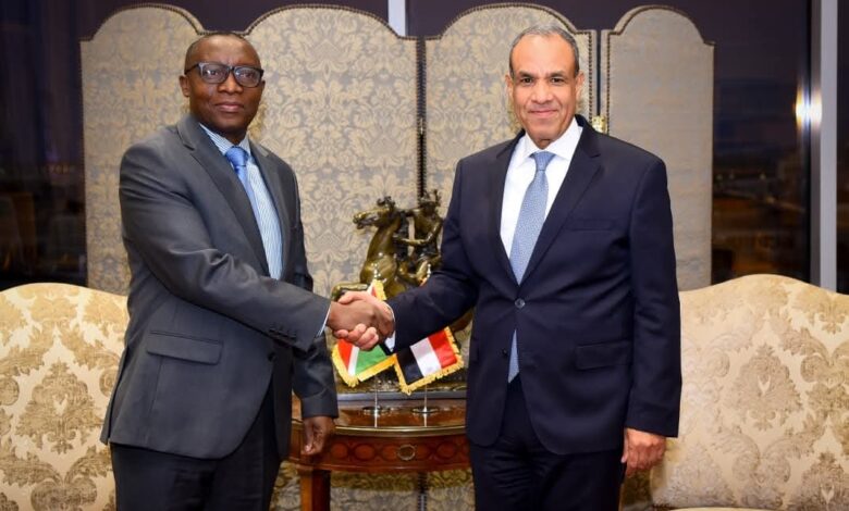 وزير الخارجية يلتقي نظيره البوروندي لبحث سبل تعزيز العلاقات الثنائية وزير الخارجية يلتقي نظيره البوروندي لبحث سبل تعزيز العلاقات الثنائية