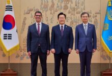 السفير المصري الجديد يقدم أوراق الاعتماد إلي رئيس جمهورية كوريا