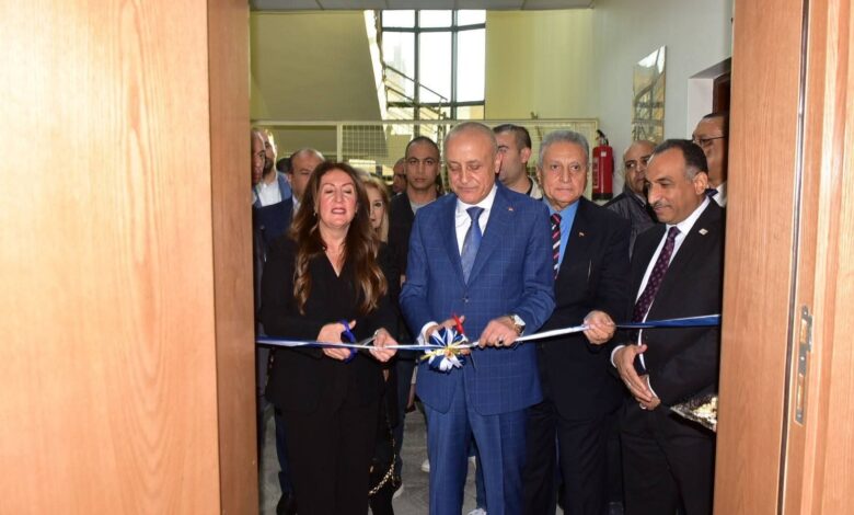 محافظ الأقصر والسفيرة الأمريكية يفتتحان “الركن الأمريكي” بمكتبة مصر العامة محافظ الأقصر والسفيرة الأمريكية يفتتحان “الركن الأمريكي” بمكتبة مصر العامة