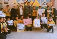 مدرسة عمر بن عبد العزيز تكرم قياداتها التعليمية لدورهم الرائد في دعم الأنشطة الطلابية