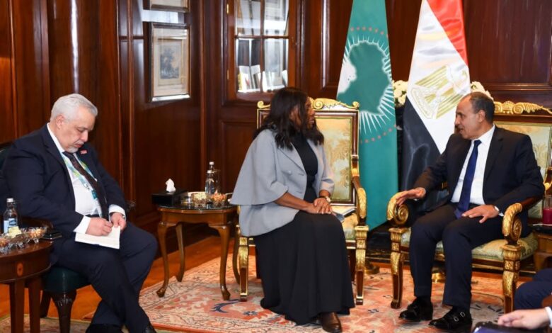 وزير الخارجية يلتقي مفوضة الاتحاد الأفريقي للتنمية الاقتصادية والتجارة والسياحة والصناعة والمعادن وزير الخارجية يلتقي مفوضة الاتحاد الأفريقي للتنمية الاقتصادية والتجارة والسياحة والصناعة والمعادن