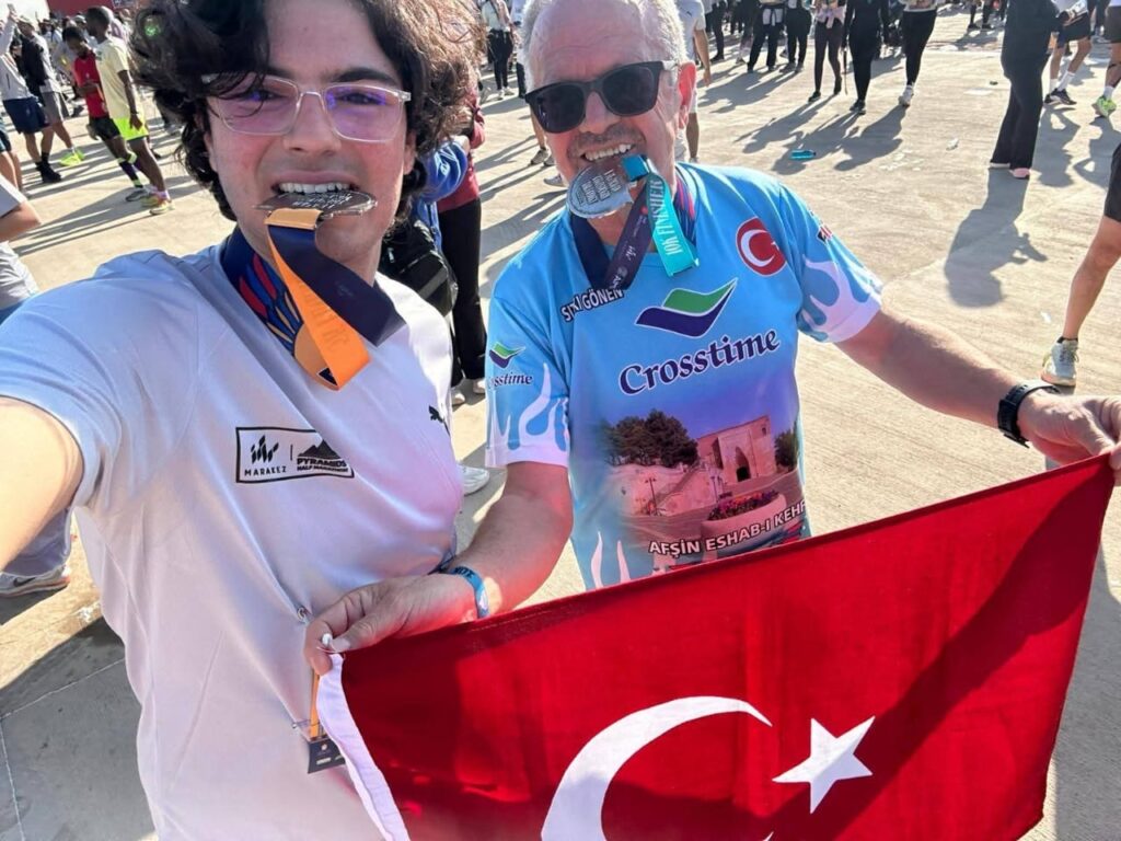 امير صالح في ماراثون الاهرامات برعاية الرئيس السيسي امير صالح في ماراثون الاهرامات برعاية الرئيس السيسي