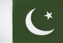 الباكستانيون يشهدون استقراراً إقتصاديا وانخفاضا في معدلات الرشوه