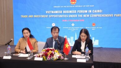 سفير فيتنام يسعى لتعزيز العلاقات الاقتصادية والاستثمارية بين البلدين الصديقين سفير فيتنام يسعى لتعزيز العلاقات الاقتصادية والاستثمارية بين البلدين الصديقين