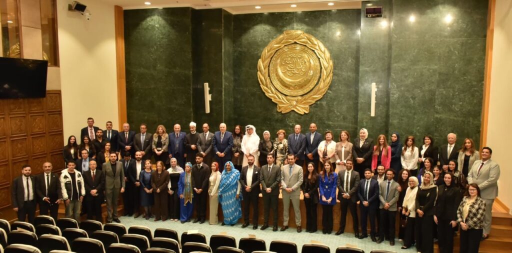 تحت عنوان الوقف التعليمي المستدام عقد بالجامعة العربية مؤتمر اليوم العالمي للمسؤولية المجتمعية تحت عنوان الوقف التعليمي المستدام عقد بالجامعة العربية مؤتمر اليوم العالمي للمسؤولية المجتمعية