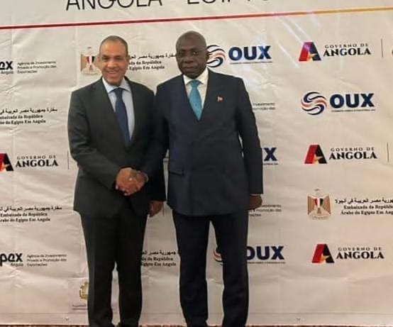 وزير الخارجية يفتتح منتدى الأعمال المصري الأنجولي وزير الخارجية يفتتح منتدى الأعمال المصري الأنجولي