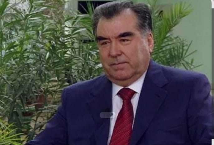 رئيس طاجيكستان يطرح مبادرة بتسمية عام 2027 بالسنه الدولية لمحو الأمية القانونية رئيس طاجيكستان يطرح مبادرة بتسمية عام 2027 بالسنه الدولية لمحو الأمية القانونية