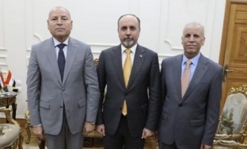 السفيرُ العراقي يلتقي أمينَ العاصمة ويرافقه في لقاء محافظ القاهرة