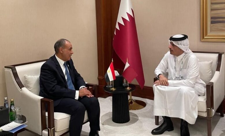 وزير الخارجية يلتقي رئيس مجلس الوزراء وزير الخارجية القطري في الدوحة وزير الخارجية يلتقي رئيس مجلس الوزراء وزير الخارجية القطري في الدوحة