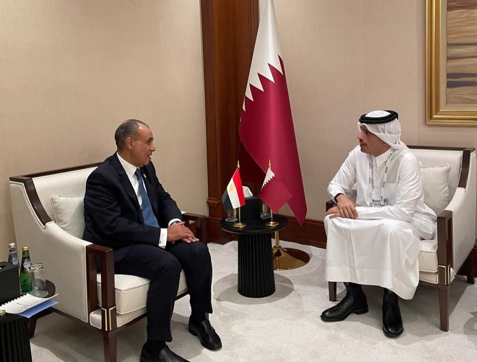 وزير الخارجية يلتقي رئيس مجلس الوزراء وزير الخارجية القطري في الدوحة وزير الخارجية يلتقي رئيس مجلس الوزراء وزير الخارجية القطري في الدوحة