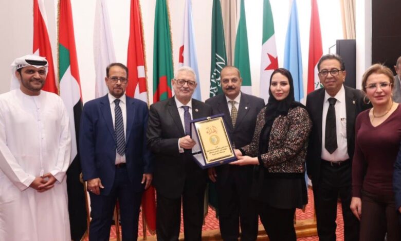 المؤتمر الدولي للتنمية المستدامة ومستقبل الأجيال بالجامعة العربية وتكريم لجمعية الصداقة العمانية البحرينية المؤتمر الدولي للتنمية المستدامة ومستقبل الأجيال بالجامعة العربية وتكريم لجمعية الصداقة العمانية البحرينية