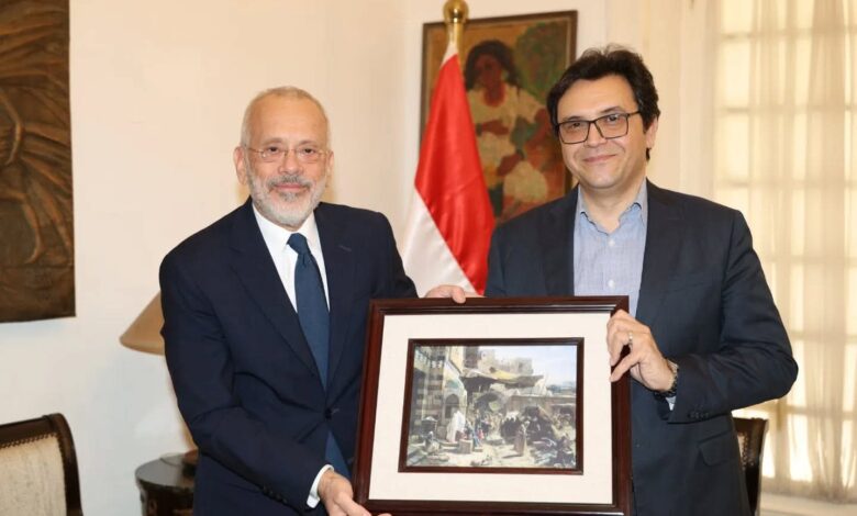 وزير الثقافة يبحث مع سفير اليونان بالقاهرة تعزيز التعاون الثقافي والفني بين البلدين وزير الثقافة يبحث مع سفير اليونان بالقاهرة تعزيز التعاون الثقافي والفني بين البلدين