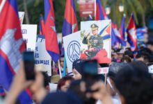 ثقتنا وثقتنا الكاملة مع قادتنا الكمبوديين وقواتنا البطلة وندعو للسلام الدائم