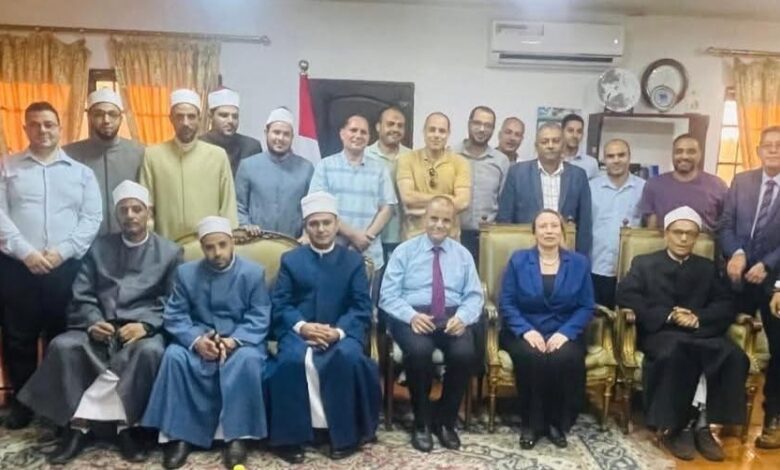 السفيرة المصرية لدى سيراليون تلتقي أعضاء الجالية المصرية السفيرة المصرية لدى سيراليون تلتقي أعضاء الجالية المصرية