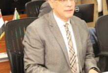 محافظ الجيزة يتابع انتظام فتح اللجان الانتخابية بالدائرة الثامنة “إمبابة والمنيرة الغربية” في أول أيام انتخابات مجلس النواب من داخل مركز السيطرة