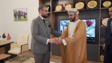 نائب رئيس البرلمان العربي يقدّم التعزية في الفريق أول ركن محمد الحداد ورفاقه خلال زيارة للسفارة الليبية بالقاهرة