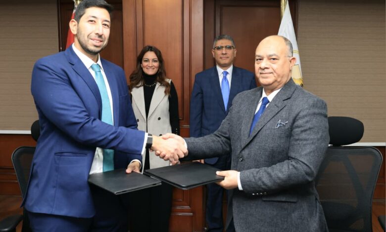 محافظة الجيزة توقّع بروتوكولًا للتوسع في تشغيل «السكوتر الكهربائي – الرابيت» لتعميم وسائل النقل الذكية داخل المحافظة محافظة الجيزة توقّع بروتوكولًا للتوسع في تشغيل «السكوتر الكهربائي – الرابيت» لتعميم وسائل النقل الذكية داخل المحافظة