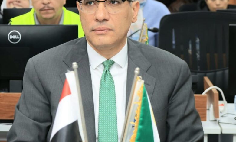 محافظ الجيزة يتابع انتظام فتح لجان انتخابات مجلس النواب في ثاني أيام التصويت من داخل مركز السيطرة للطوارئ محافظ الجيزة يتابع انتظام فتح لجان انتخابات مجلس النواب في ثاني أيام التصويت من داخل مركز السيطرة للطوارئ