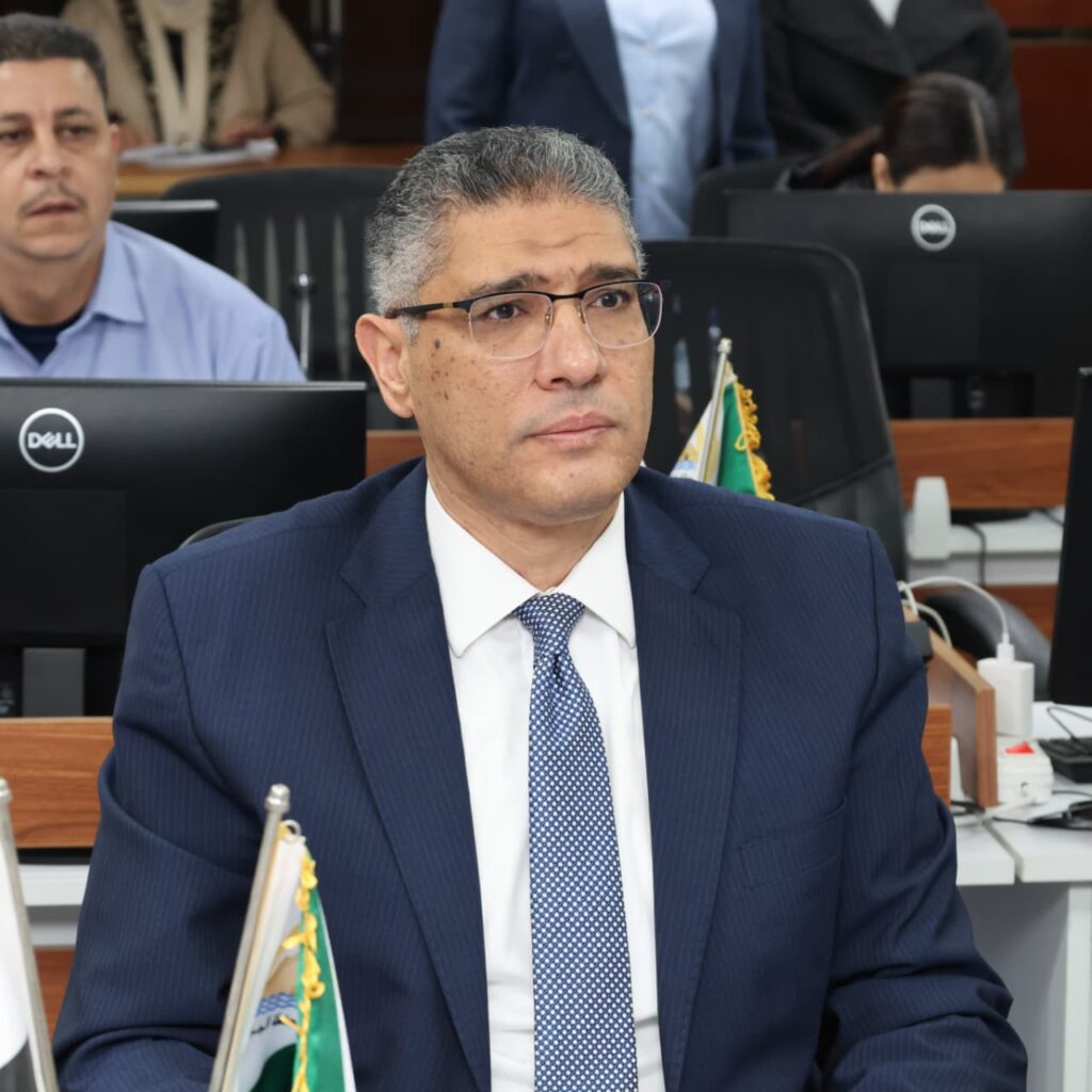 محافظ الجيزة يتابع أعمال فتح لجان جولة الإعادة لانتخابات مجلس النواب بالدائرة الثامنة «إمبابة والمنيرة الغربية» من داخل مركز السيطرة للطوارئ