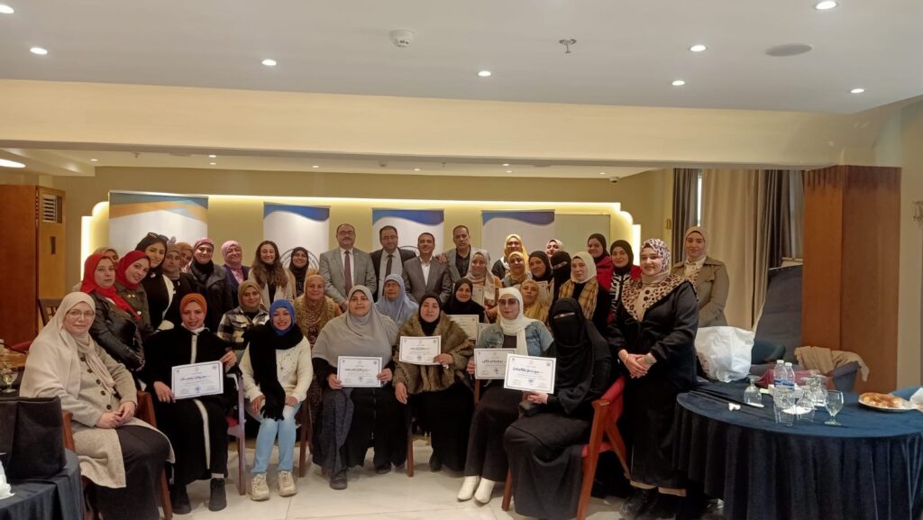 *صندوق مساعدة ضحايا الاتجار بالبشر يختتم دورة تدريبية لتأهيل الرائدات الاجتماعيات بمحافظة دمياط* *صندوق مساعدة ضحايا الاتجار بالبشر يختتم دورة تدريبية لتأهيل الرائدات الاجتماعيات بمحافظة دمياط*