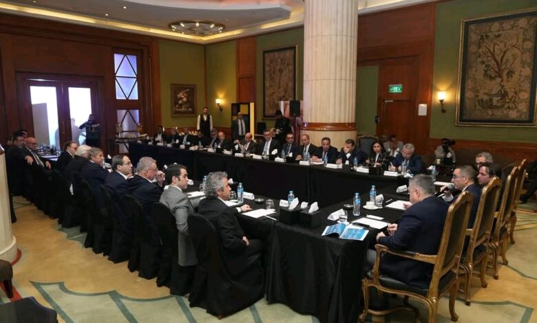 اجتماع وزير الاستثمار و التجارة الخارجية مع ممثلي شركات صناعة الدينيم والنسيج التركية لتعزيز فرص الاستثمار في مصر اجتماع وزير الاستثمار و التجارة الخارجية مع ممثلي شركات صناعة الدينيم والنسيج التركية لتعزيز فرص الاستثمار في مصر