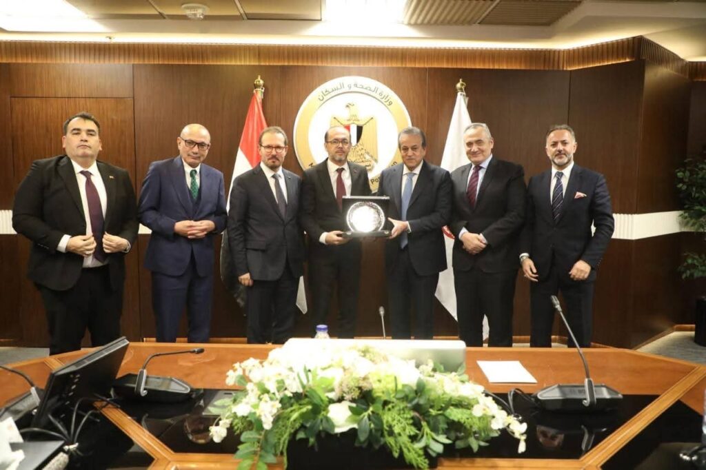 نائب رئيس الوزراء وزير الصحة يتابع مع وفد تركي تنفيذ «مدينة العاصمة الطبية».. نقلة نوعية في الرعاية والتدريب والسياحة العلاجية نائب رئيس الوزراء وزير الصحة يتابع مع وفد تركي تنفيذ «مدينة العاصمة الطبية».. نقلة نوعية في الرعاية والتدريب والسياحة العلاجية