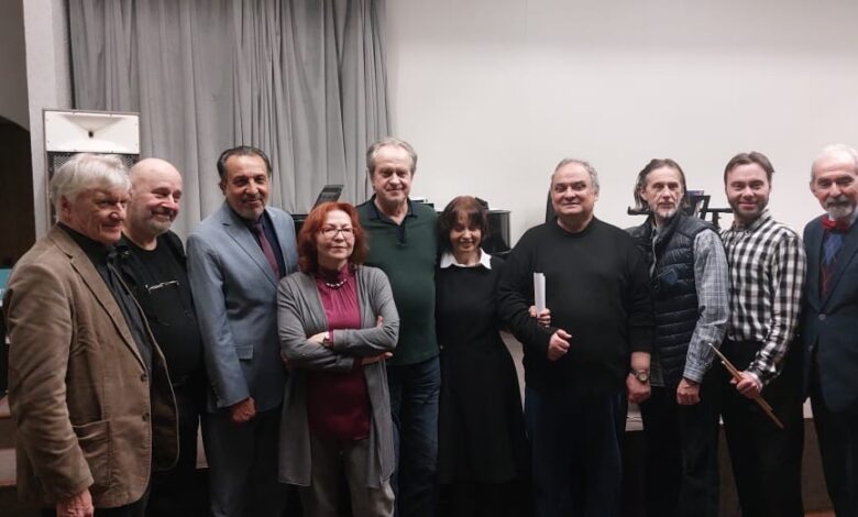 احتفالية روسية شعبية بعيد النصر احتفالية روسية شعبية بعيد النصر