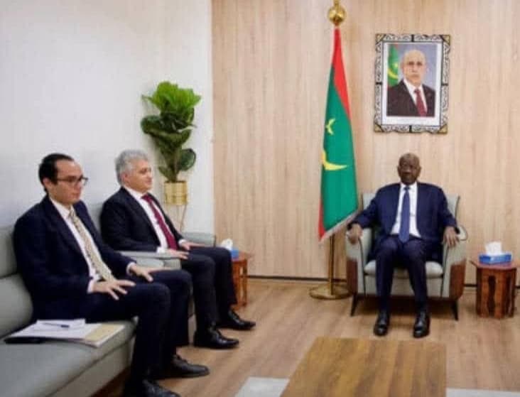 سفير مصر بموريتانيا يلتقي بوزير الخارجية الموريتاني سفير مصر بموريتانيا يلتقي بوزير الخارجية الموريتاني